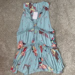 Free People floral tank. NWT